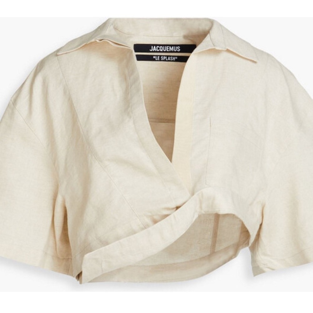 JACQUEMUS
Capri Twist-Front Crop Asymmetric Shirt 34/2